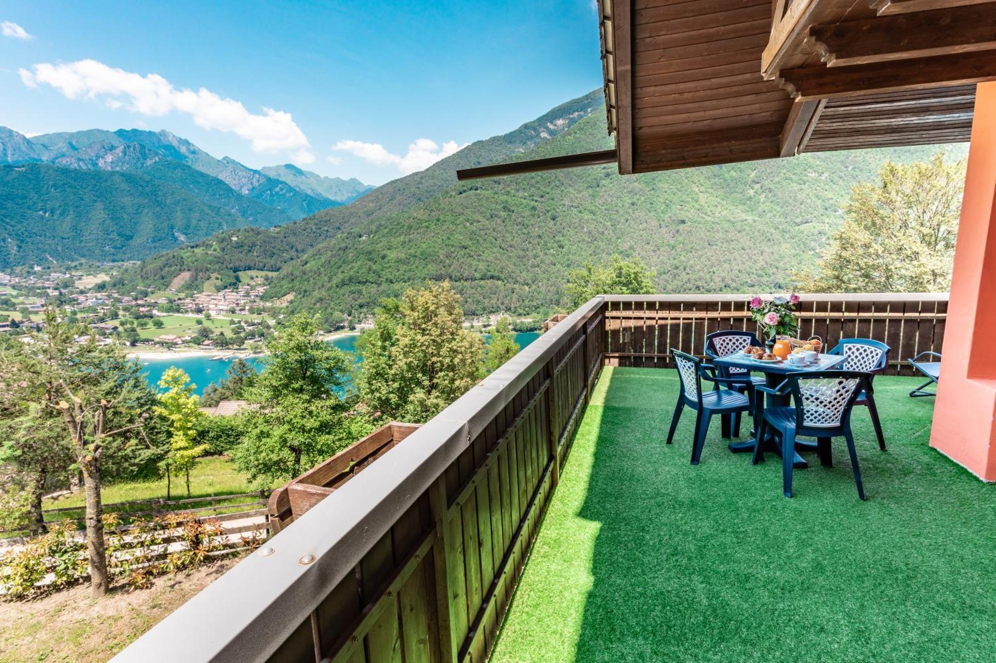 Le Terrazze Sul Lago - Ledro House П'єве-ді-Ледро Номер фото